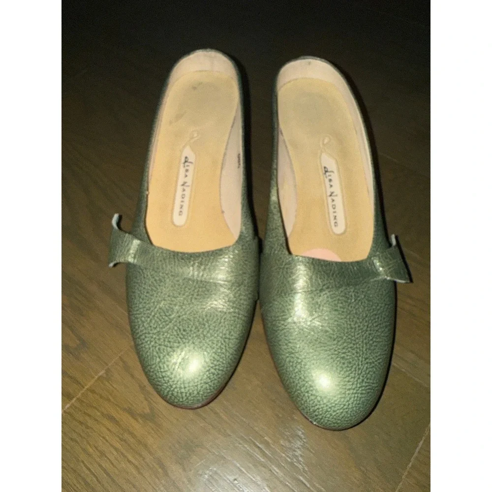 Lisa Nading Green Metallic Textured Leather Kitten Heel Bow Pumps Size 38.5